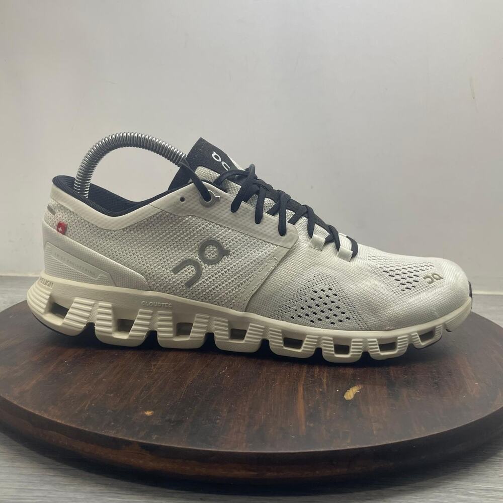 On Cloud X Womens Size 9 White Black Athletic Running Walking Shoes Sneakers